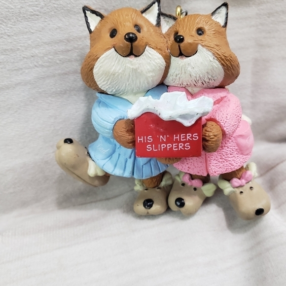 Hallmark Mom & Dad Fox In Robes & Slippers Christmas Ornament 1993 Keepsake 2.5" - Picture 2 of 6